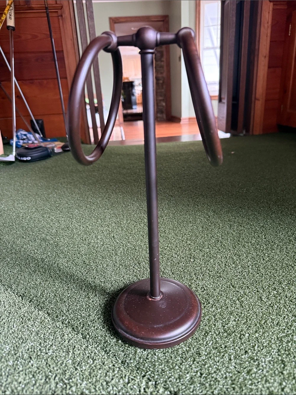 Bronze Metal Towel Ring Stand – Freestanding Bathroom Countertop Holder